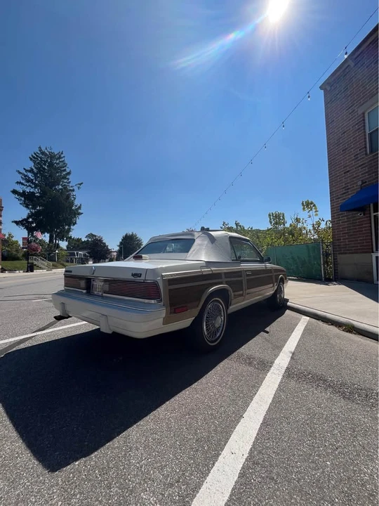 1986 Chrysler LeBaron - Image 7 of 14