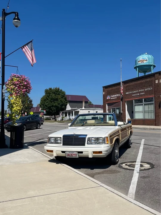 1986 Chrysler LeBaron - Image 11 of 14