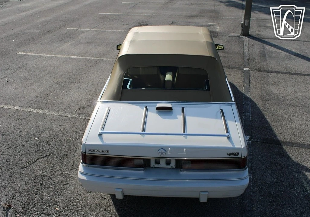 1986 Chrysler LeBaron - Image 13 of 21