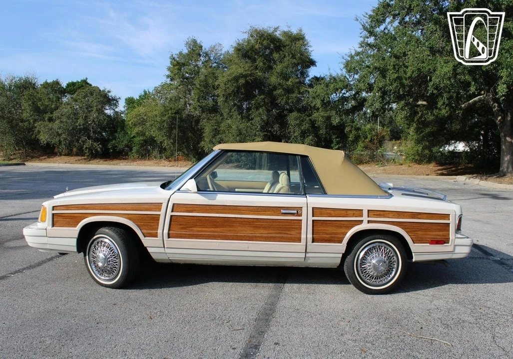 1986 Chrysler LeBaron - Image 7 of 12