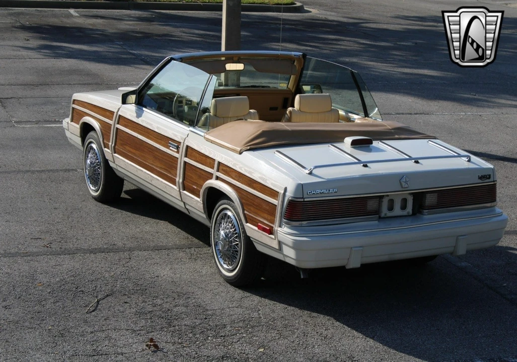 1986 Chrysler LeBaron - Image 8 of 12