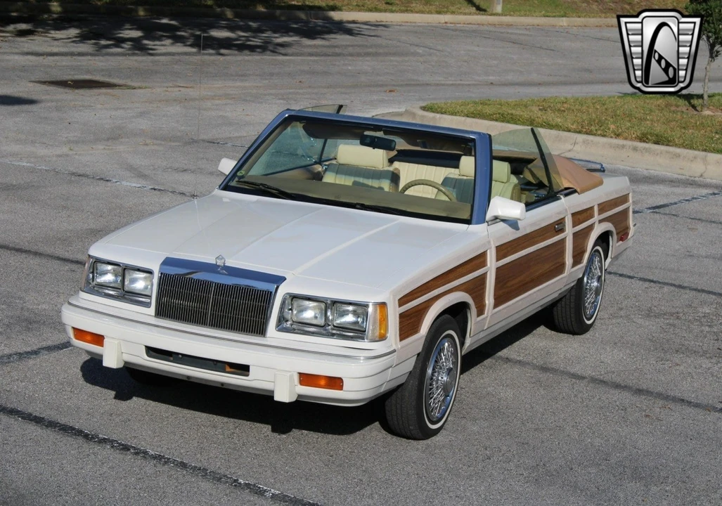 1986 Chrysler LeBaron - Image 7 of 12