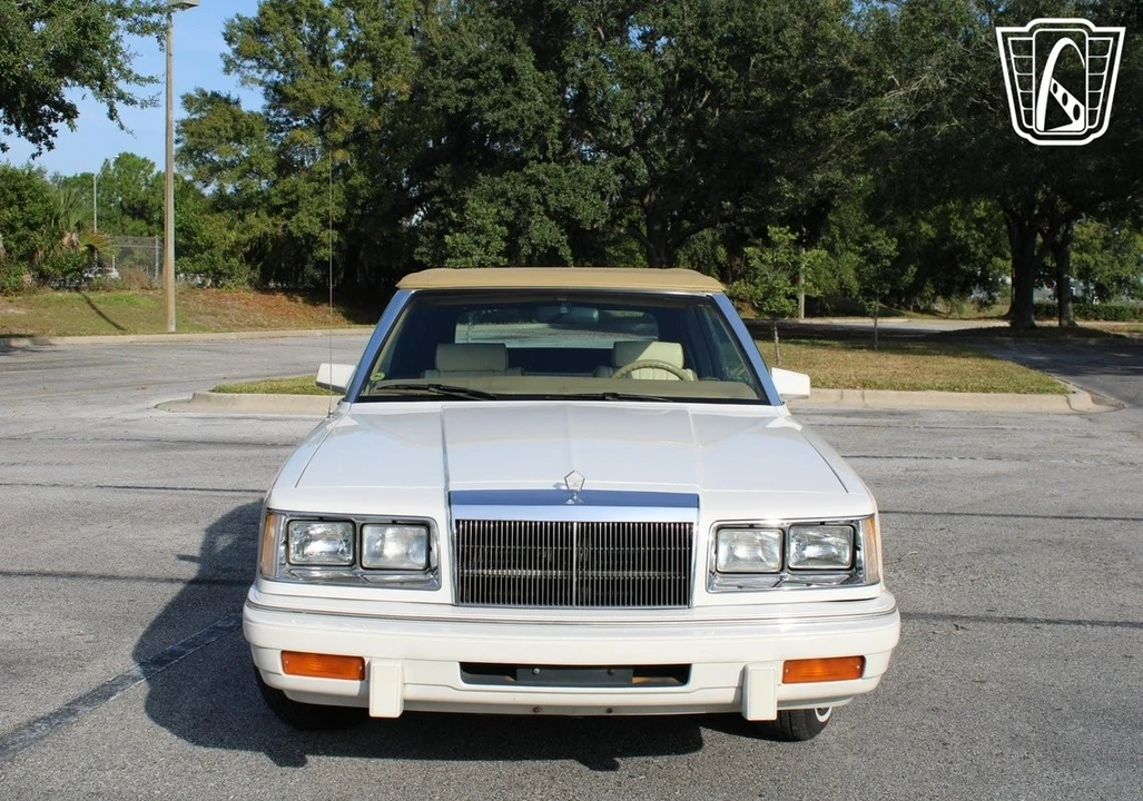 1986 Chrysler LeBaron - Image 3 of 12