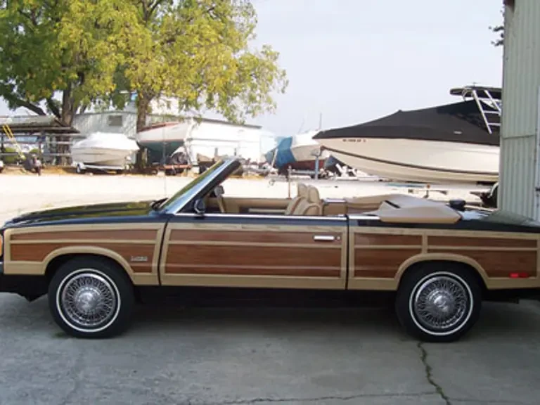 1986 Chrysler LeBaron - Image 10 of 10