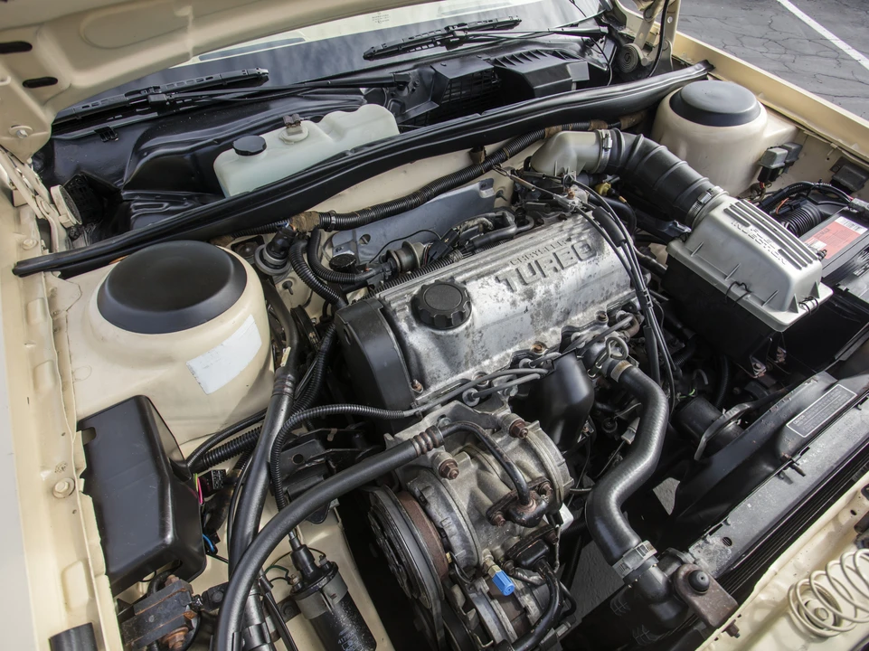 1986 Chrysler LeBaron - Image 9 of 31