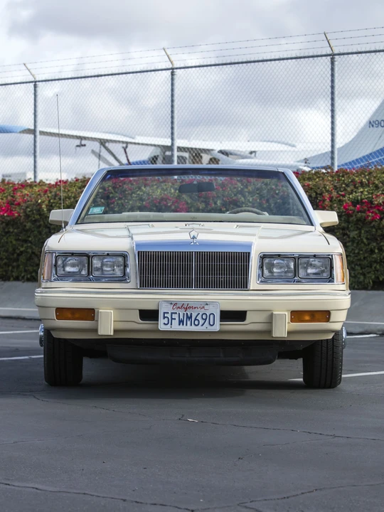 1986 Chrysler LeBaron - Image 8 of 31