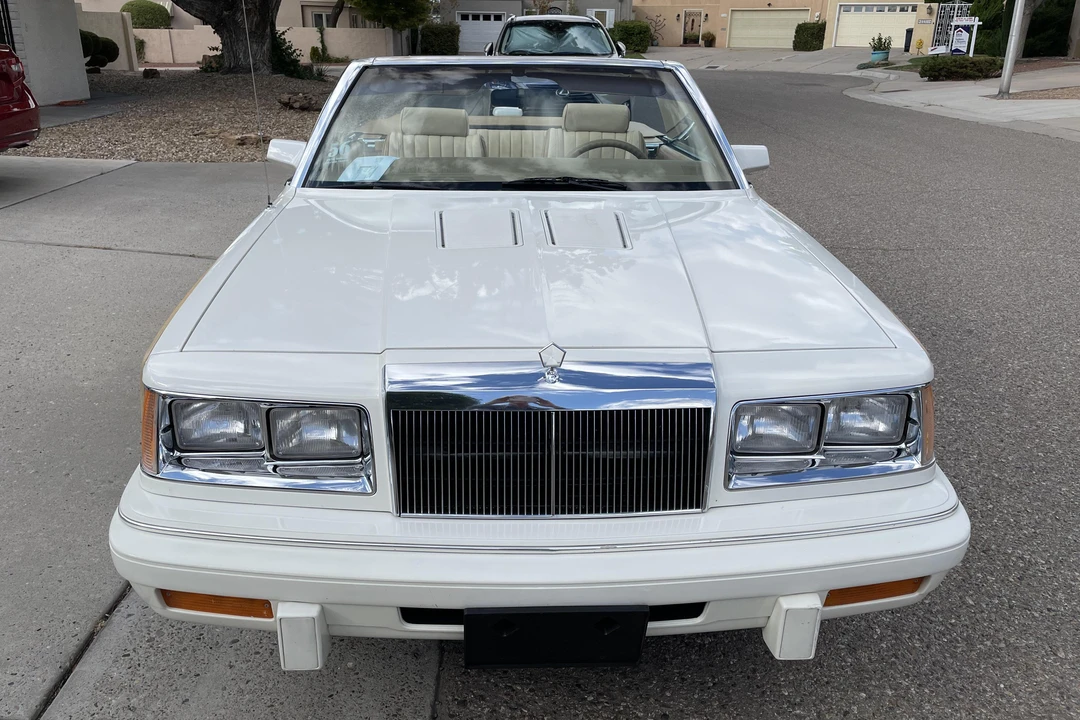 1986 Chrysler LeBaron - Image 2 of 13