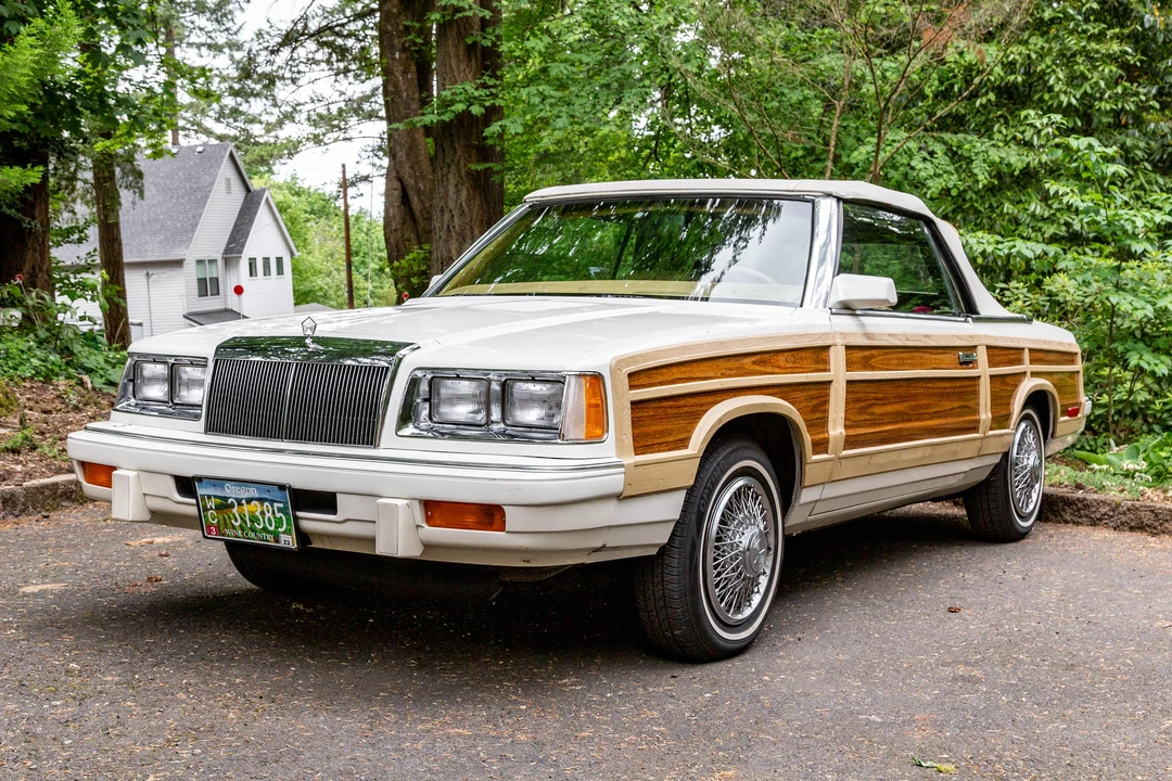 1986 Chrysler LeBaron - Image 11 of 31