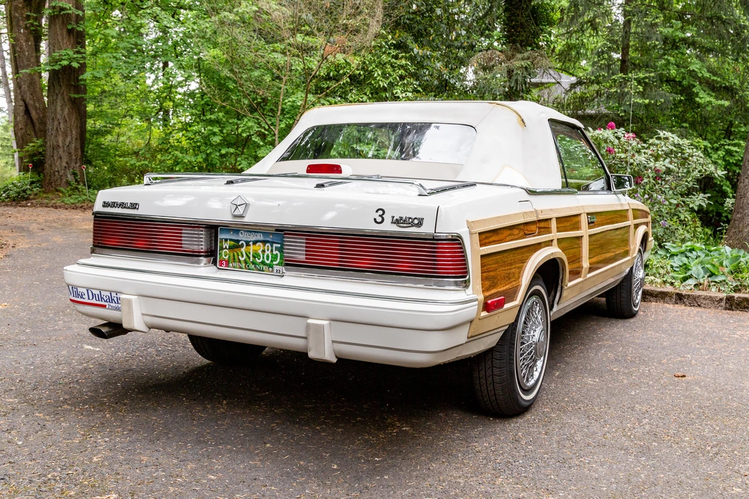 1986 Chrysler LeBaron - Image 14 of 31
