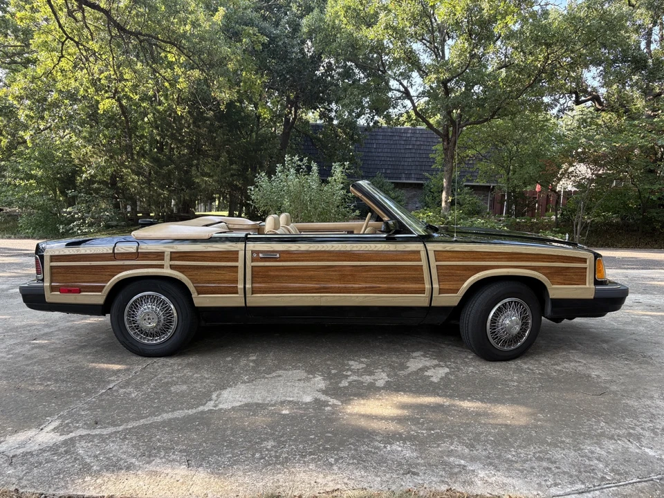 1986 Chrysler LeBaron - Image 18 of 22