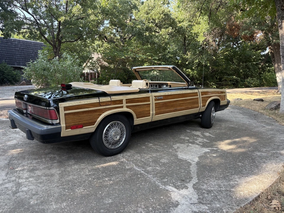 1986 Chrysler LeBaron - Image 17 of 22
