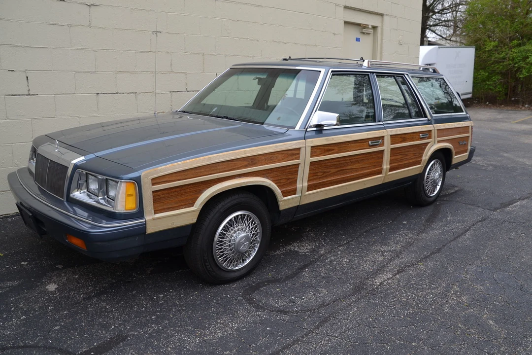 1986 Chrysler LeBaron - Image 6 of 31