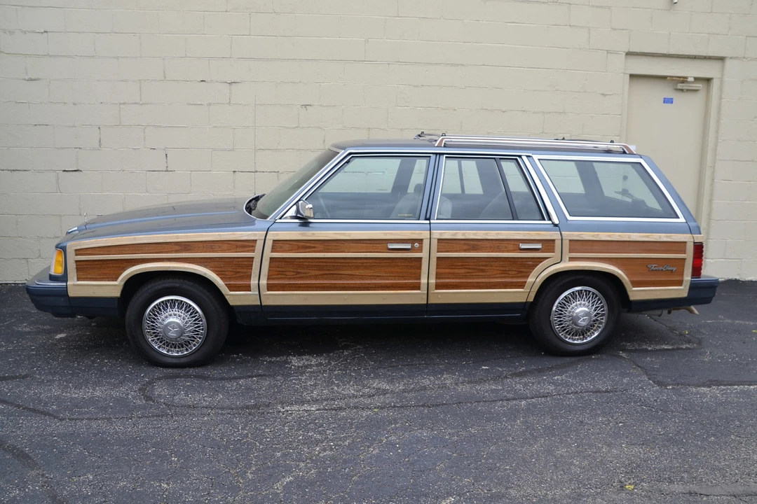 1986 Chrysler LeBaron - Image 9 of 31