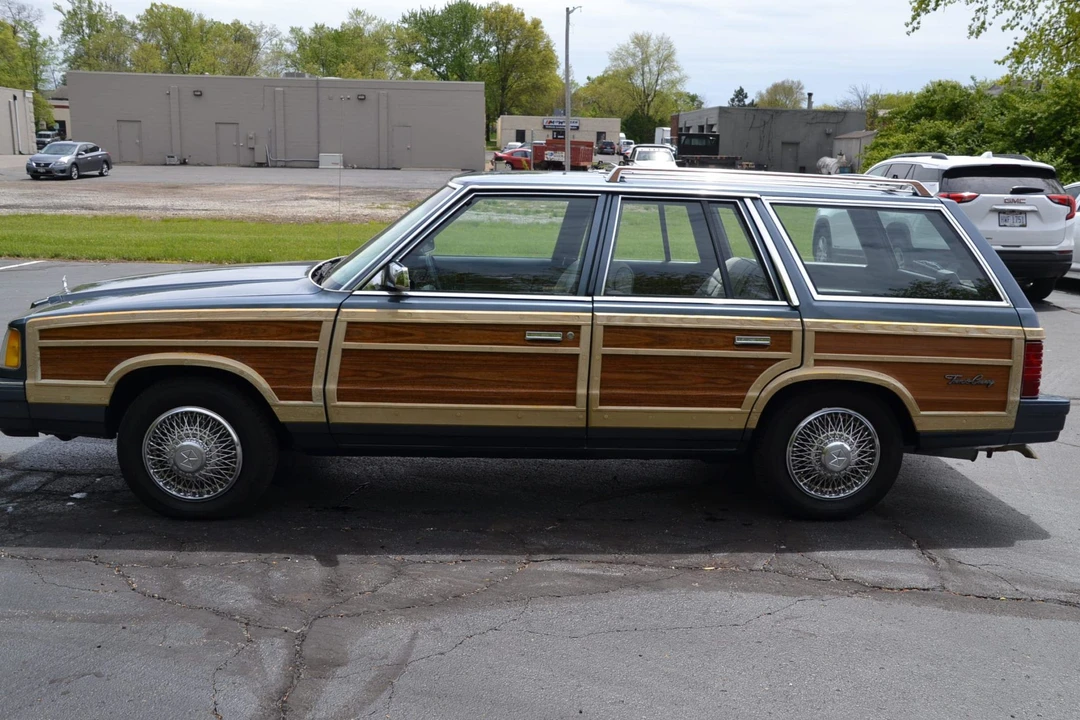 1986 Chrysler LeBaron - Image 8 of 31