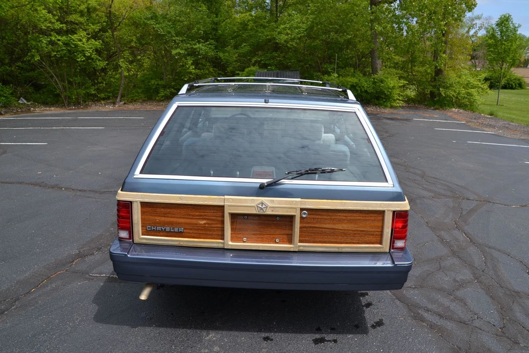 1986 Chrysler LeBaron - Image 12 of 31