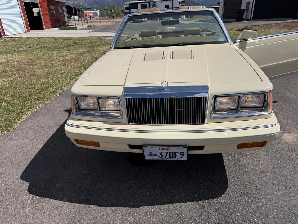 1986 Chrysler LeBaron - Image 6 of 31
