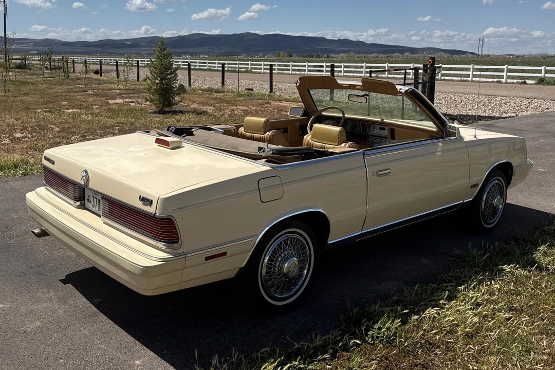 1986 Chrysler LeBaron - Image 4 of 31