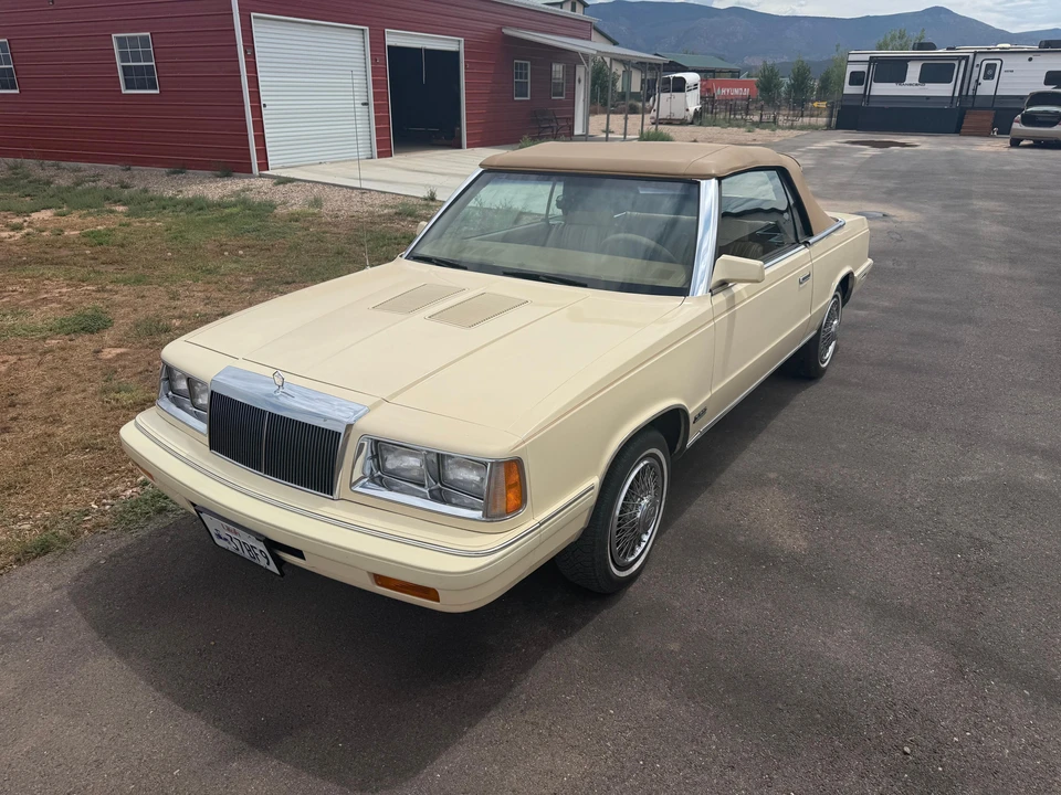 1986 Chrysler LeBaron - Image 14 of 31