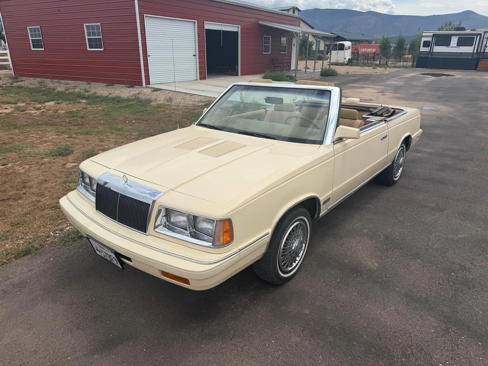 1986 Chrysler LeBaron - Image 7 of 31
