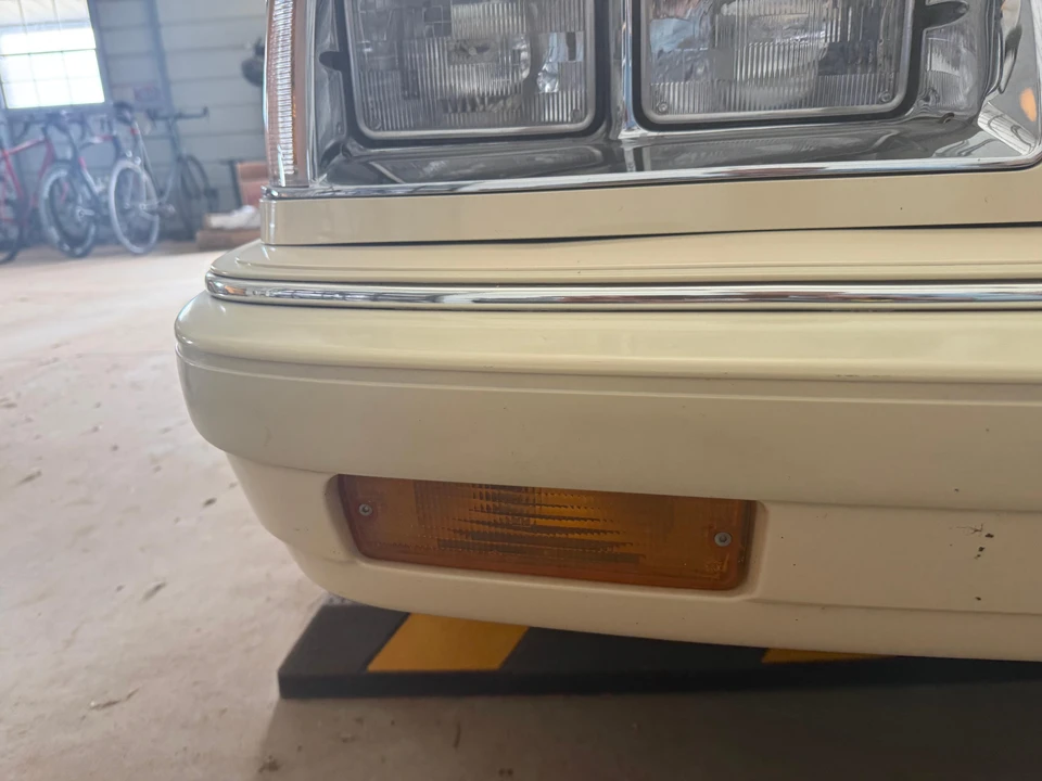 1986 Chrysler LeBaron - Image 21 of 31