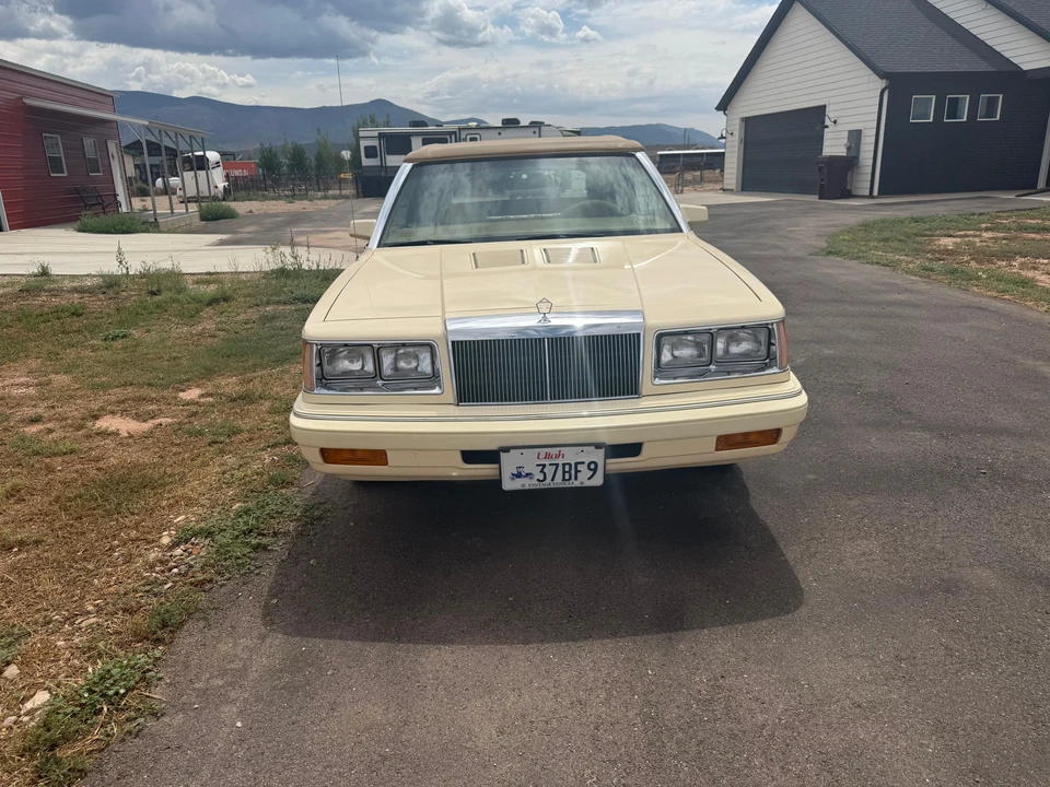 1986 Chrysler LeBaron - Image 13 of 31
