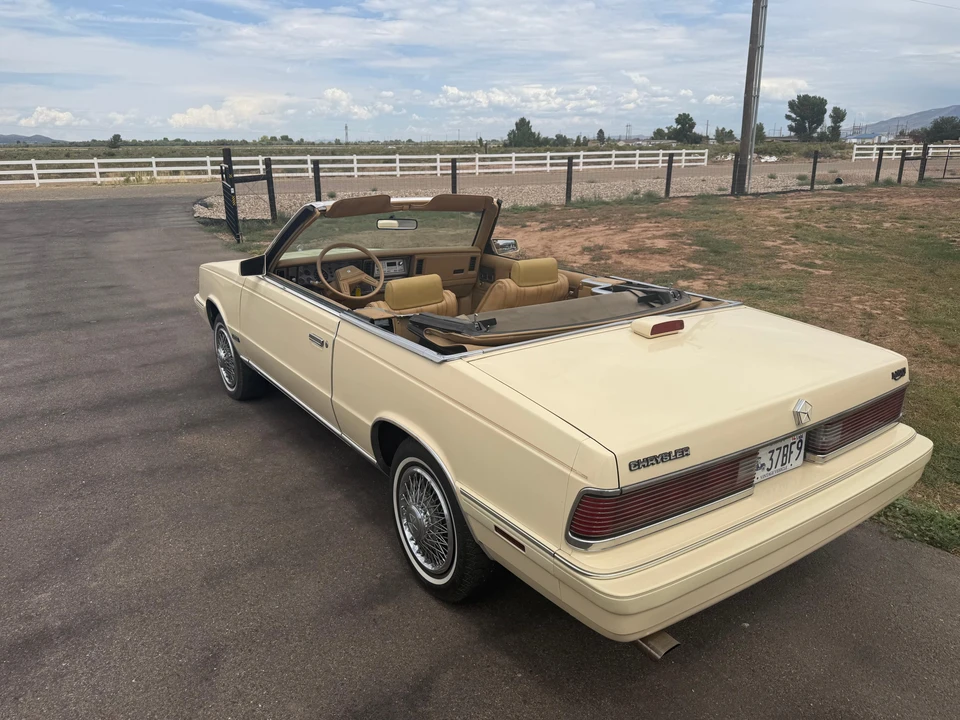 1986 Chrysler LeBaron - Image 8 of 31