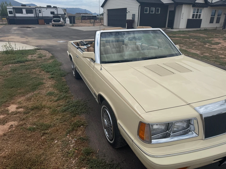 1986 Chrysler LeBaron - Image 12 of 31