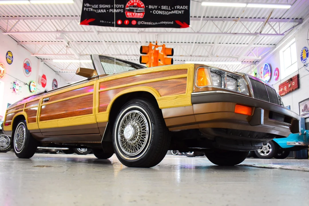 1986 Chrysler LeBaron - Image 3 of 20