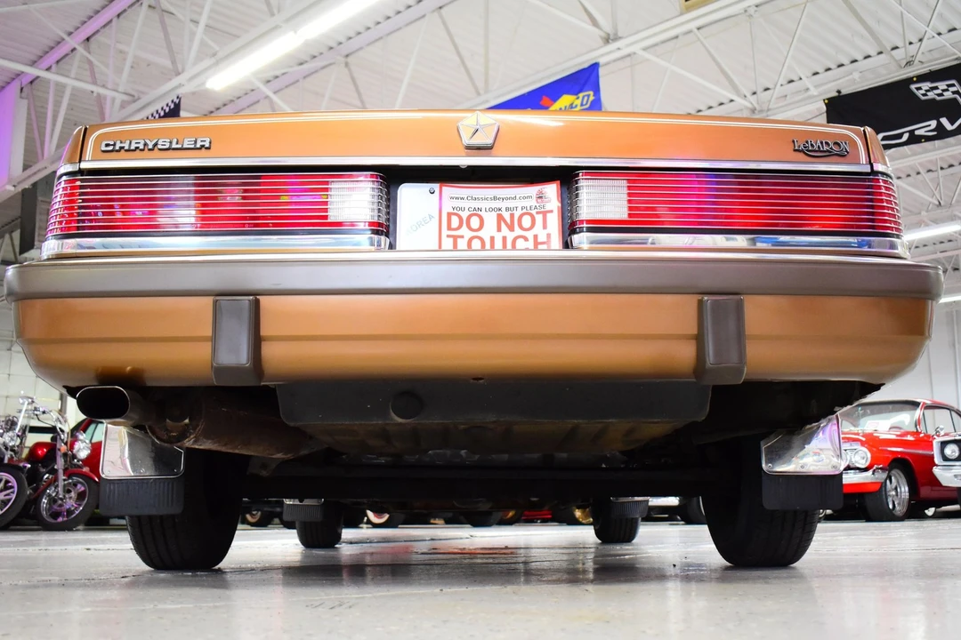 1986 Chrysler LeBaron - Image 14 of 20