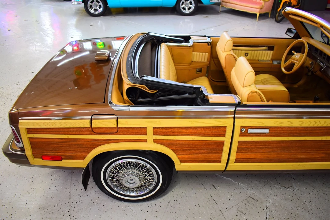 1986 Chrysler LeBaron - Image 6 of 20