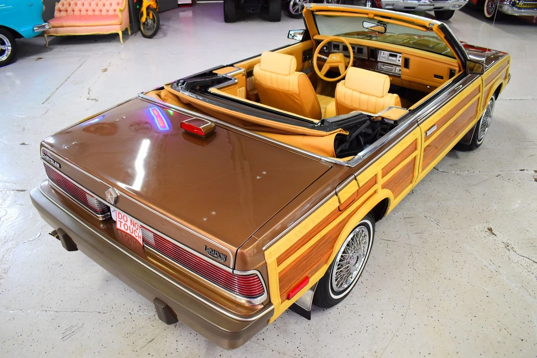 1986 Chrysler LeBaron - Image 10 of 20