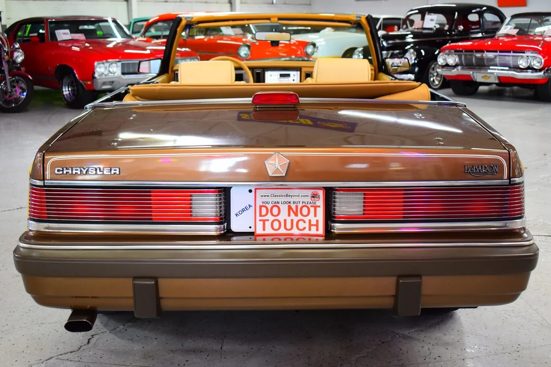 1986 Chrysler LeBaron - Image 12 of 20