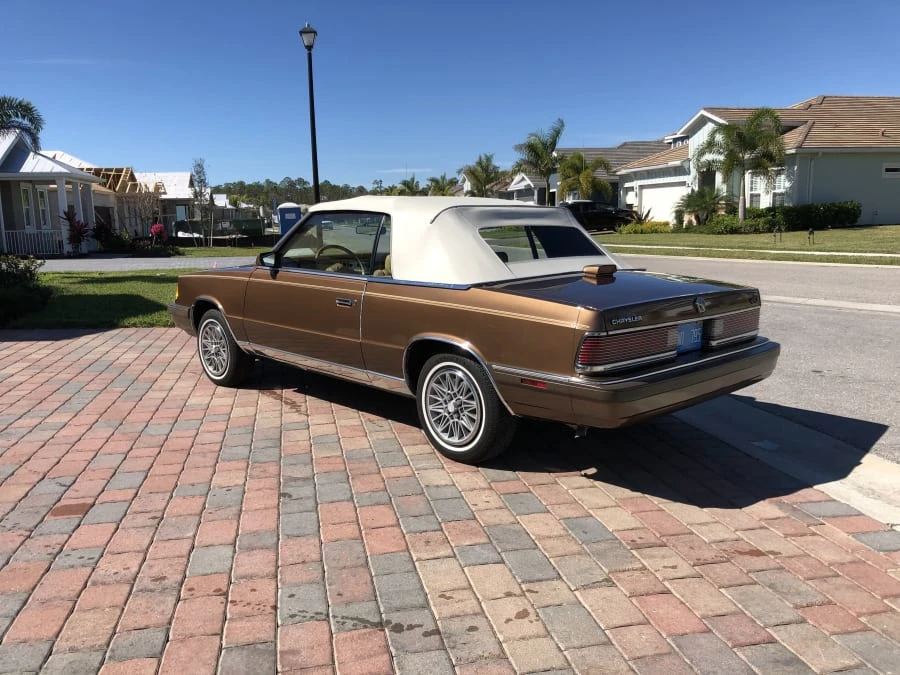 1986 Chrysler LeBaron - Image 3 of 9