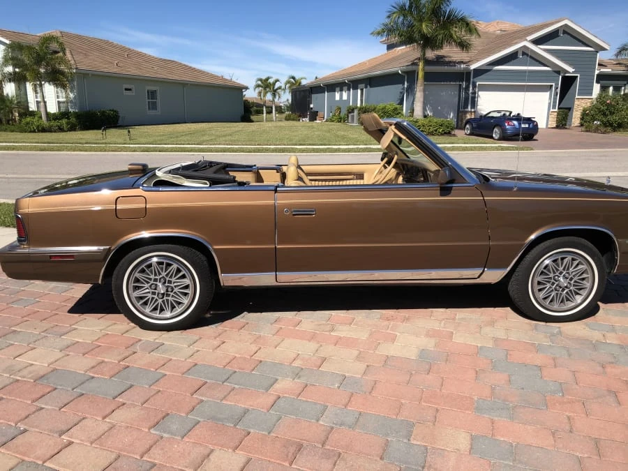 1986 Chrysler LeBaron - Image 6 of 9