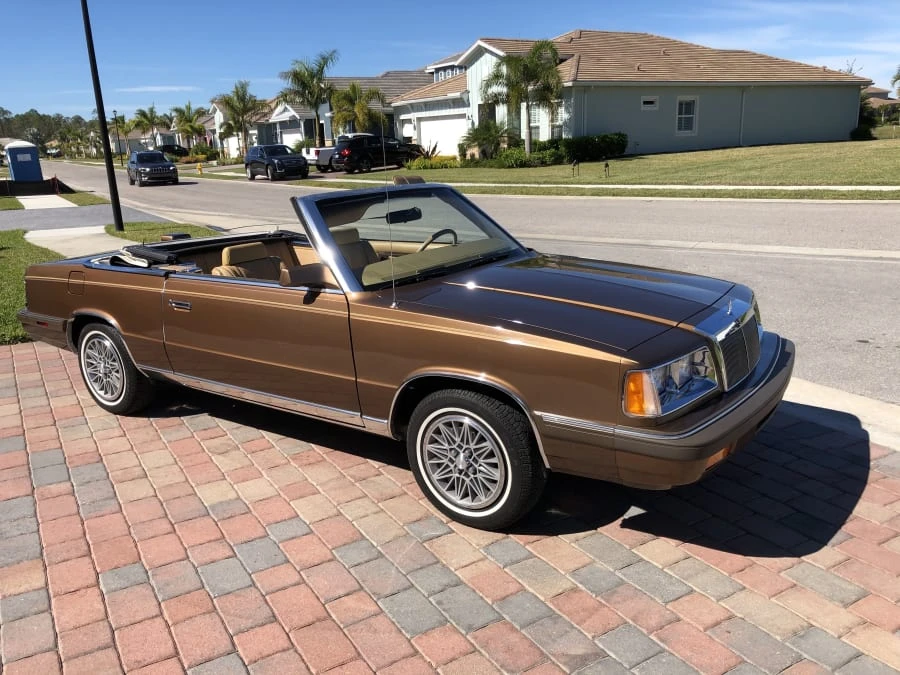 1986 Chrysler LeBaron - Image 7 of 9