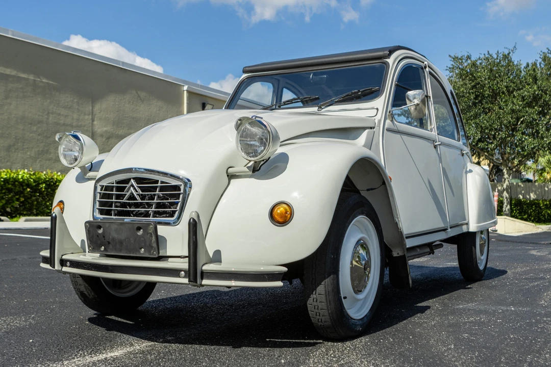 1986 Citroen 2CV - Image 2 of 31