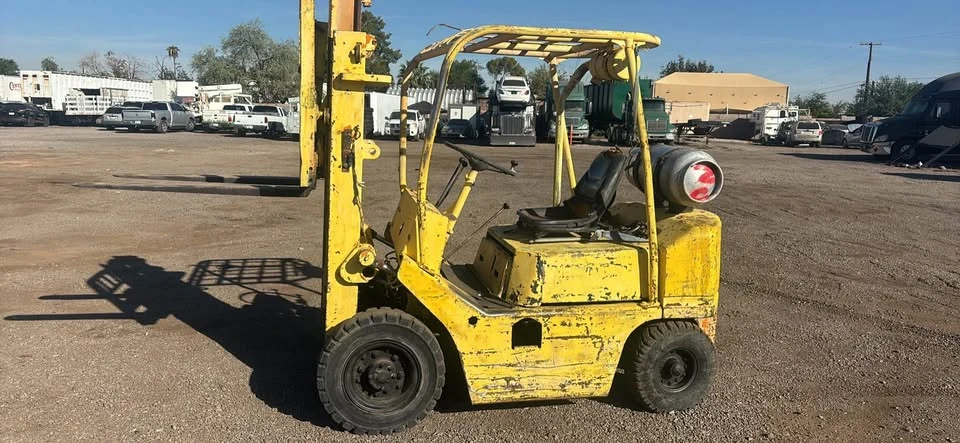 1986 Nissan - Image 2 of 4