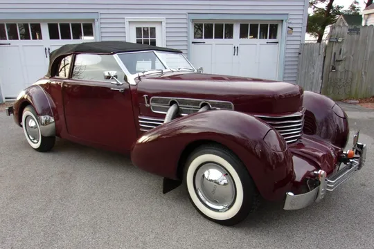 1986 Cord 810 Replica