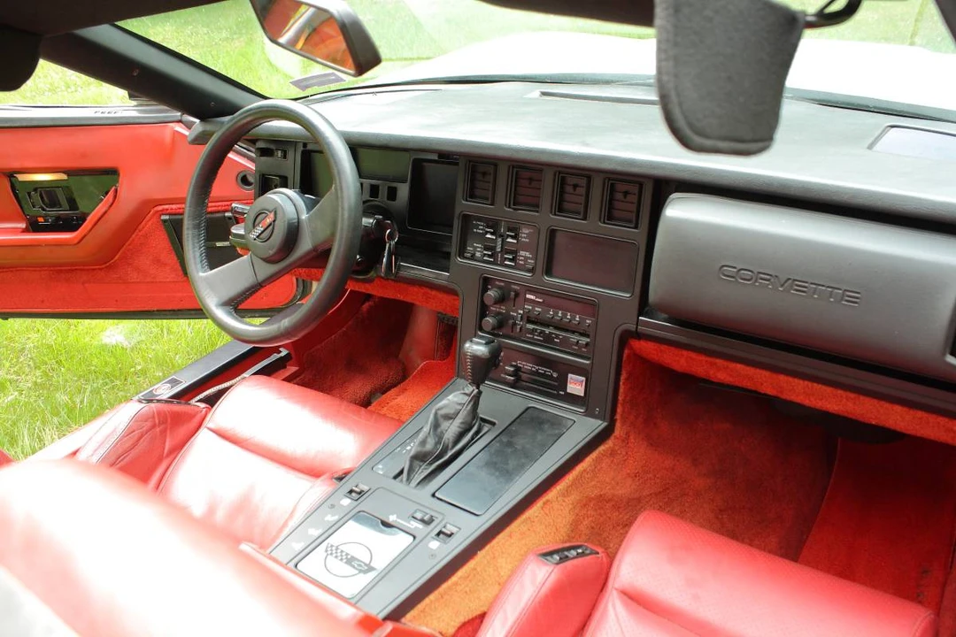 1986 Chevrolet Corvette C4 - Image 10 of 20