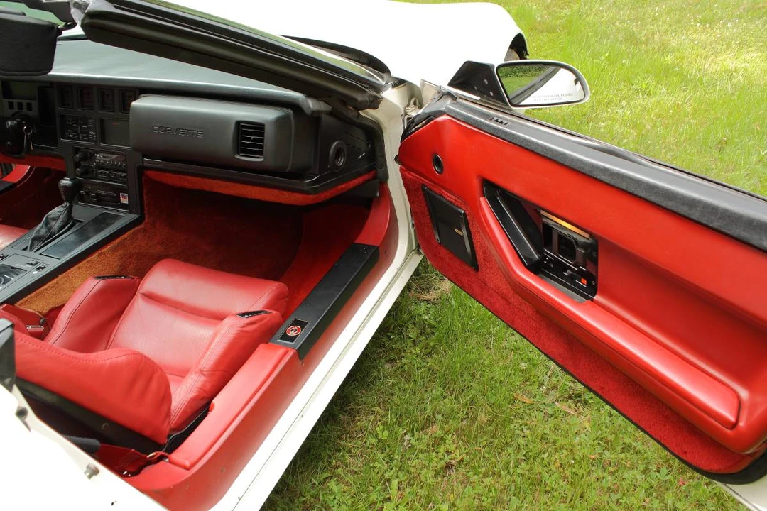 1986 Chevrolet Corvette C4 - Image 11 of 20