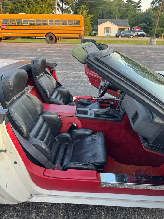 1986 Chevrolet Corvette C4 - Image 10 of 13