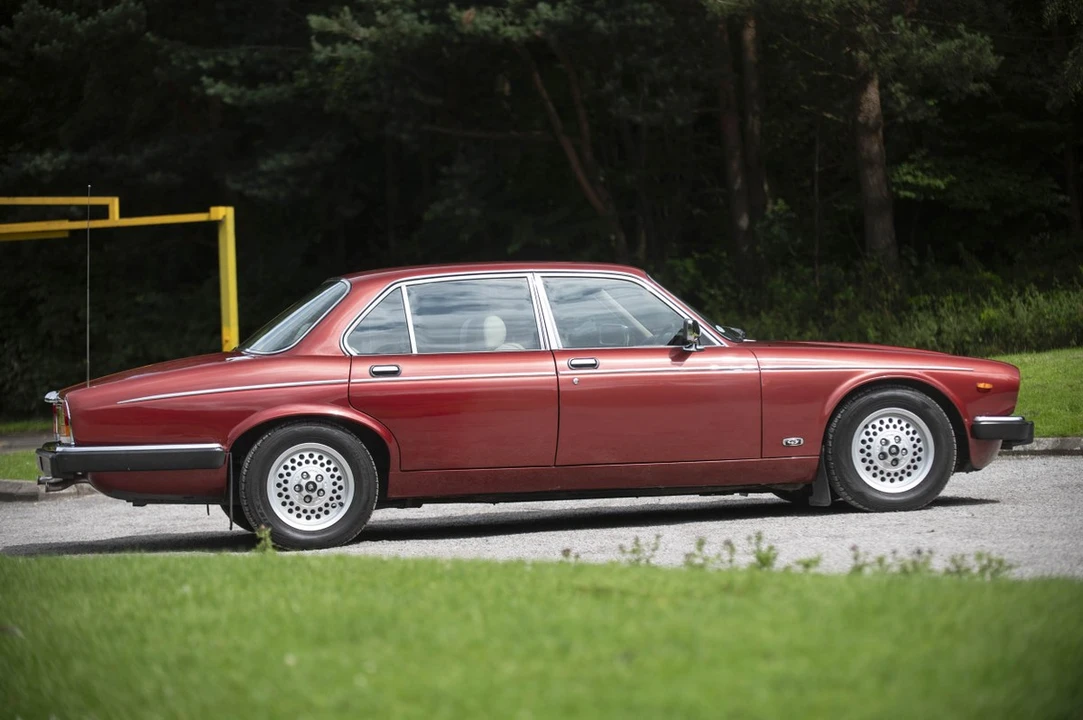 1986 Daimler - Image 10 of 30