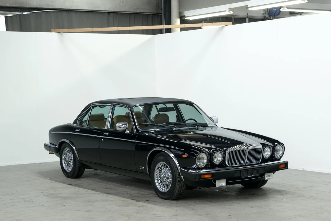 1986 Daimler - Image 2 of 31