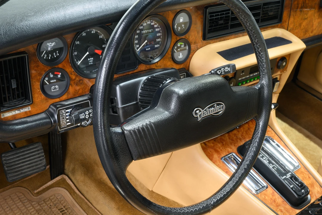 1986 Daimler - Image 10 of 31