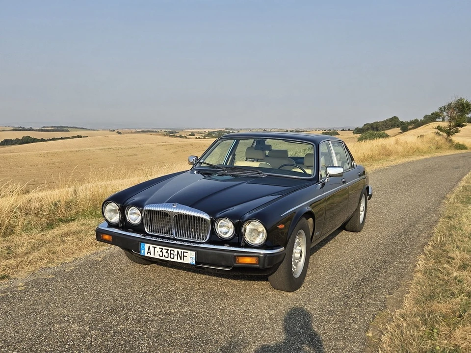 1986 Daimler - Image 2 of 30