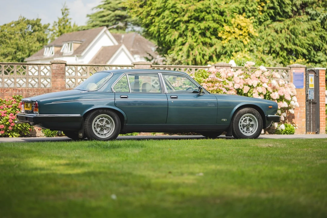 1986 Daimler - Image 8 of 30