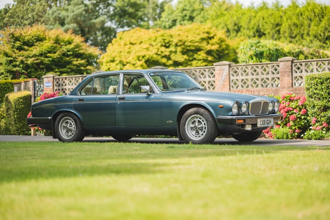 1986 Daimler - Image 2 of 30