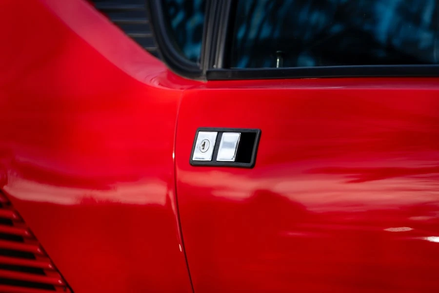1986 DeTomaso Pantera - Image 10 of 31