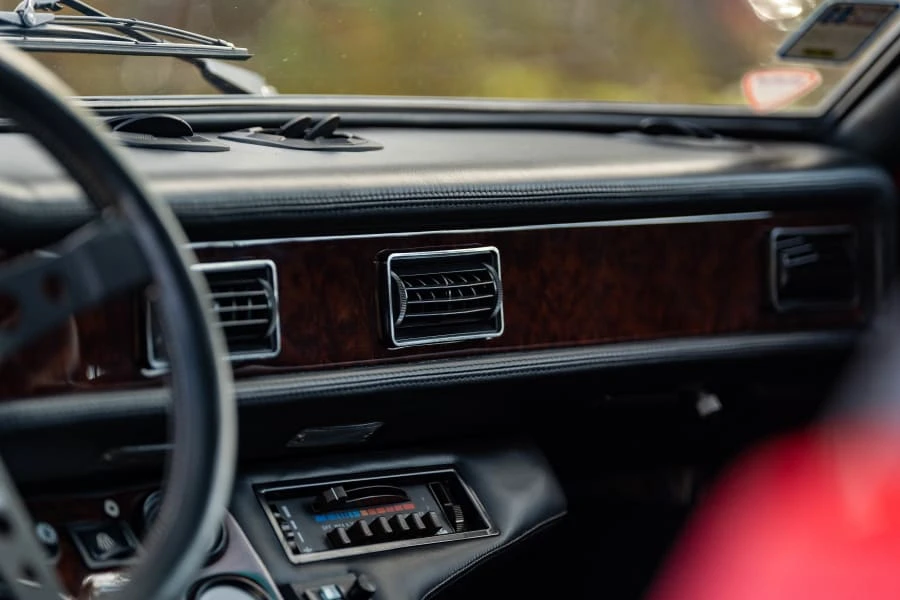 1986 DeTomaso Pantera - Image 28 of 31