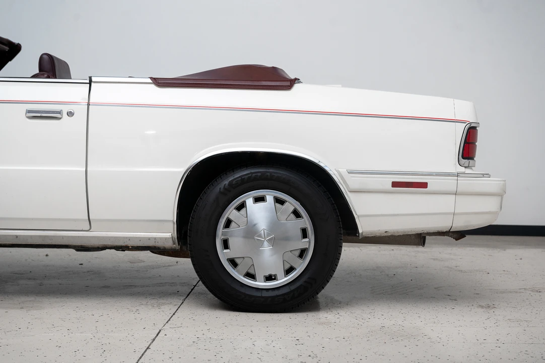 1986 Chrysler K-Car - Image 16 of 31